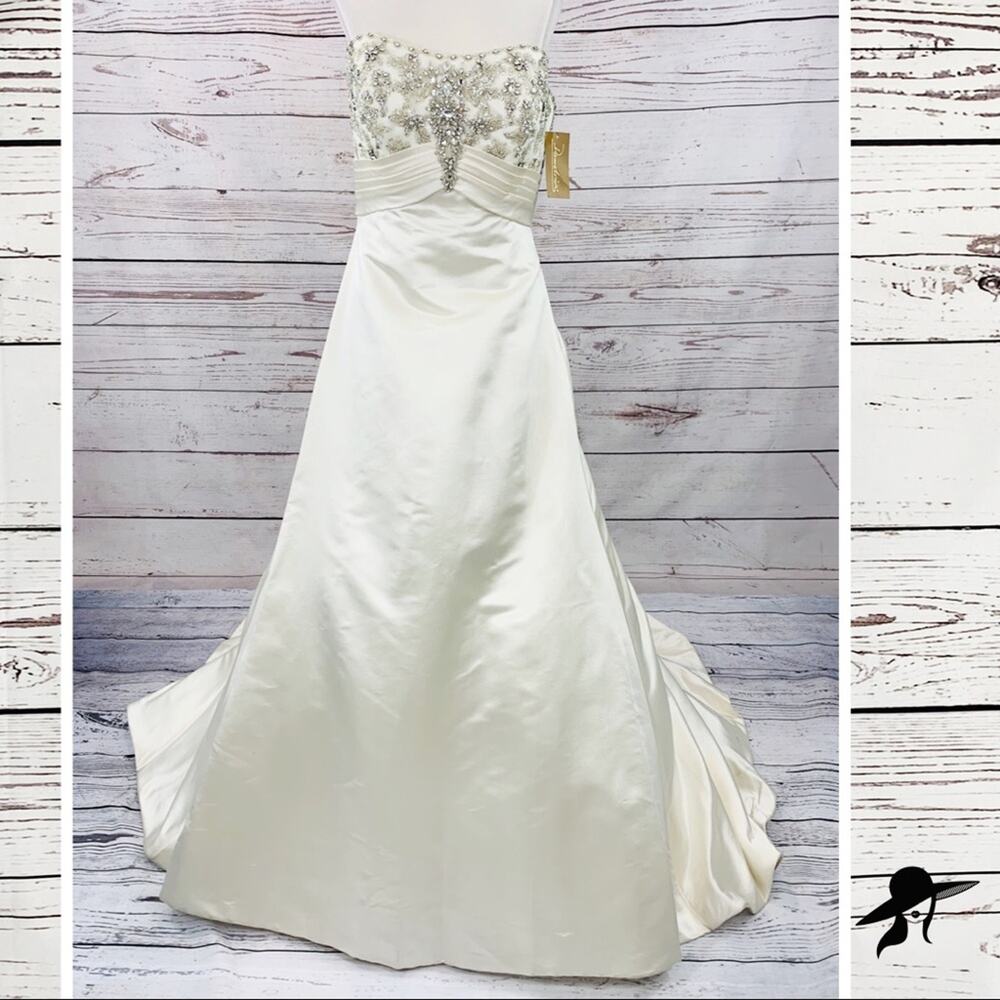 Demetrios Bridal Size 12 GR183S Beaded Bust & Train Accents, Pleated Waistband